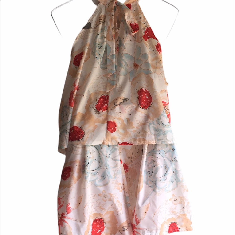 Yise 2 piece top And Short Size L. - Picture 2 of 7